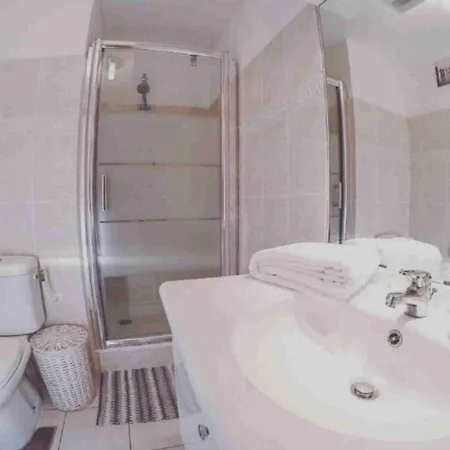 Domaine Maxime Park Apartment